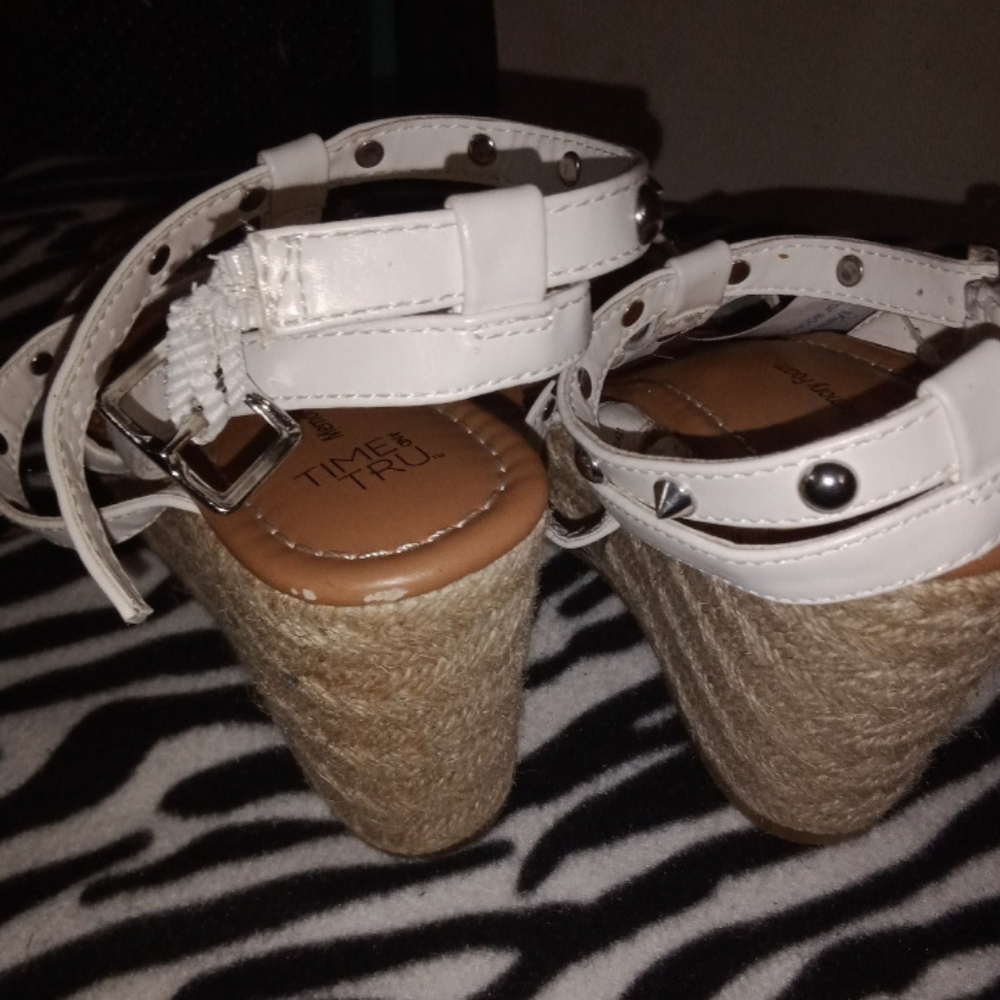 Nwt Time And Tru Memory Foam Wedges - image 3